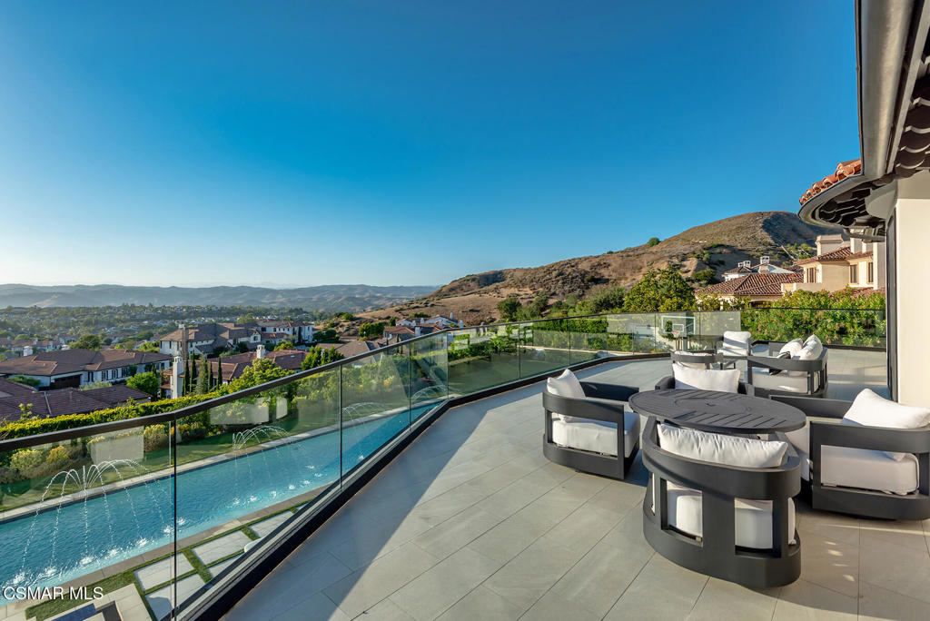 THE premier trophy estate with a prime location in the ultra exclusive – image 36