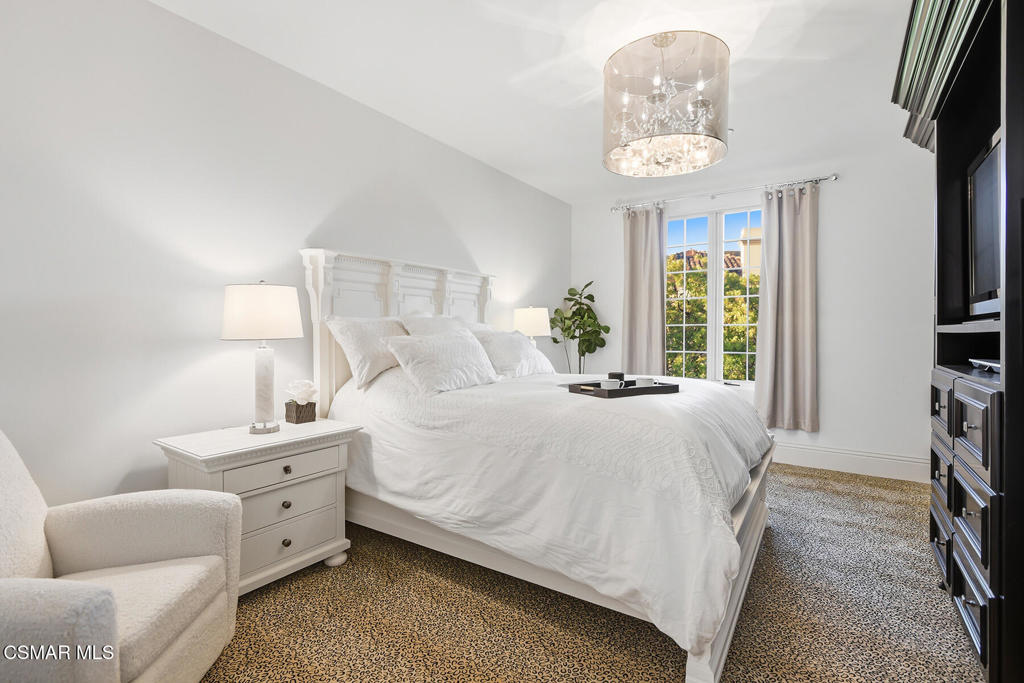 THE premier trophy estate with a prime location in the ultra exclusive – image 48