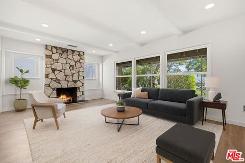 Photo of 1511 Edris Drive, Los Angeles, CA 90035 (MLS # 26827003)