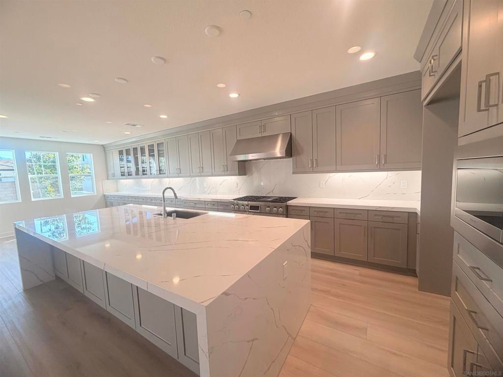 Photo of 13765 Holly Oak Way Way, Poway, CA 92064 (MLS # 260006954SD)