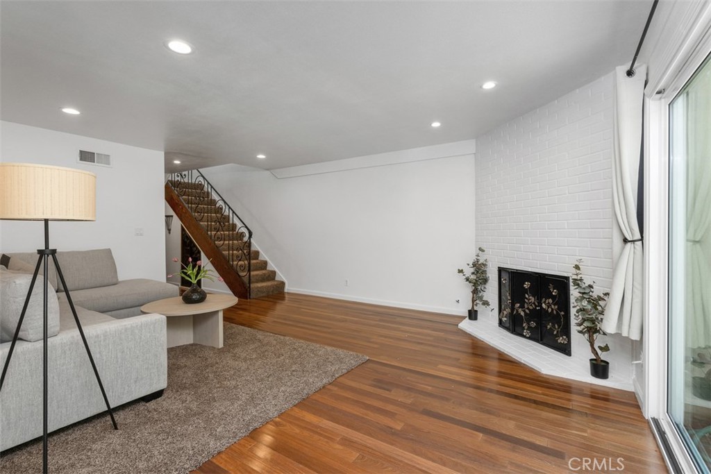 1741 Tustin Avenue 17c