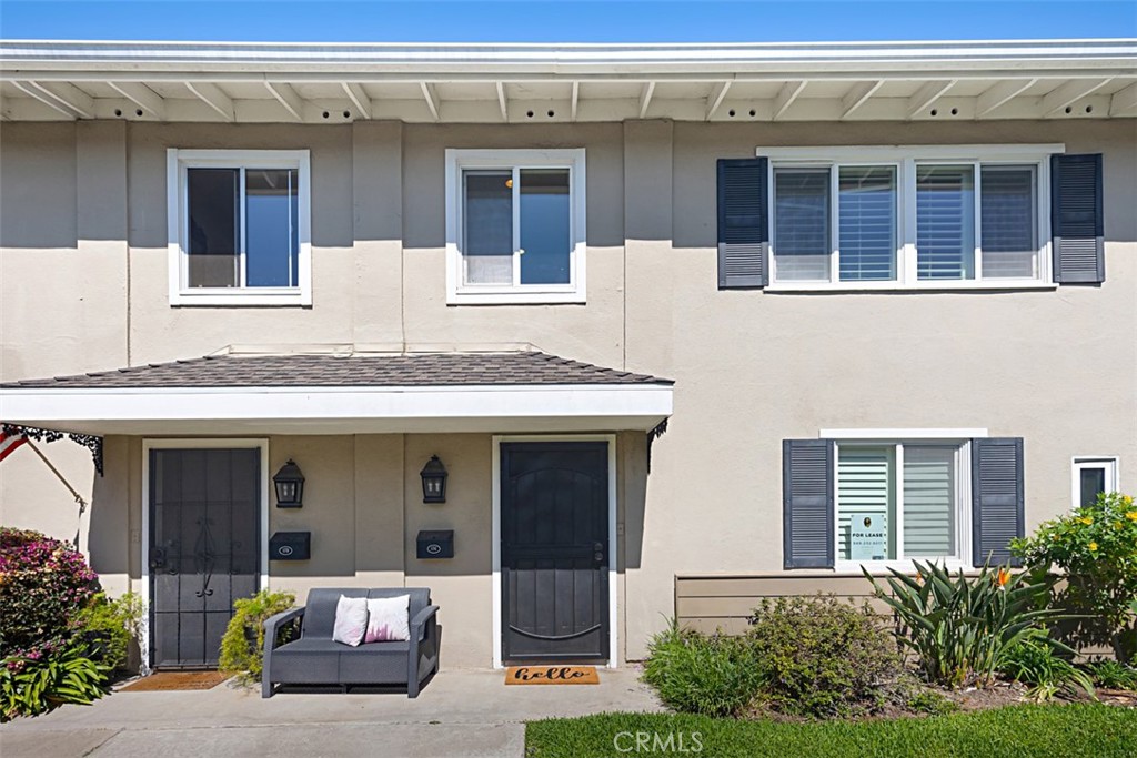Turnkey lease opportunity in East Costa Mesa. This updated townhome features 3 bedrooms and 2 full bathrooms, including one full bed and bath on the main level. Interior upgrades include new carpet and paint, wood flooring in the entry, a remodeled kitchen with newer wood cabinetry and black appliances (fridge, microwave, washer, dryer included), ceiling fans and newly renovated bathrooms. The living room includes a cozy brick fireplace. Additional highlights: under-stair wine cellar, ample storage, private courtyard with string patio lights, and a detached 2-car garage. HOA amenities include pool, spa, clubhouse, trash, and front yard maintenance. Bonus includes the Newport-Mesa Unified School District.
Small pets considered. Can assist with furnishings if tenants are in need. Welcome Home Indeed.