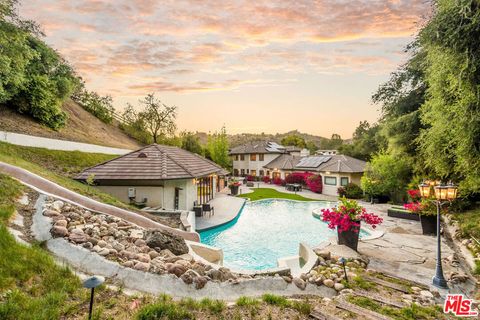 Photo of 204 Bell Canyon Road, Bell Canyon, CA 91307 (MLS # 26671155)