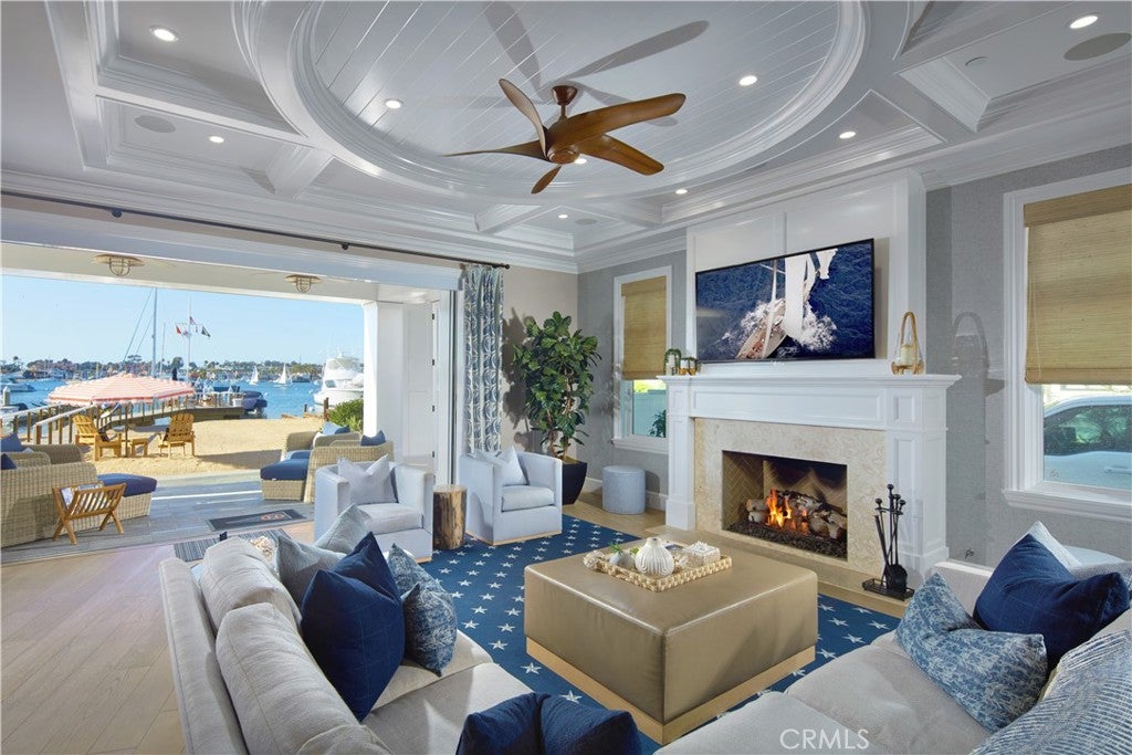 1324 E Balboa Boulevard, Newport Beach CA 92661 - Photo 15