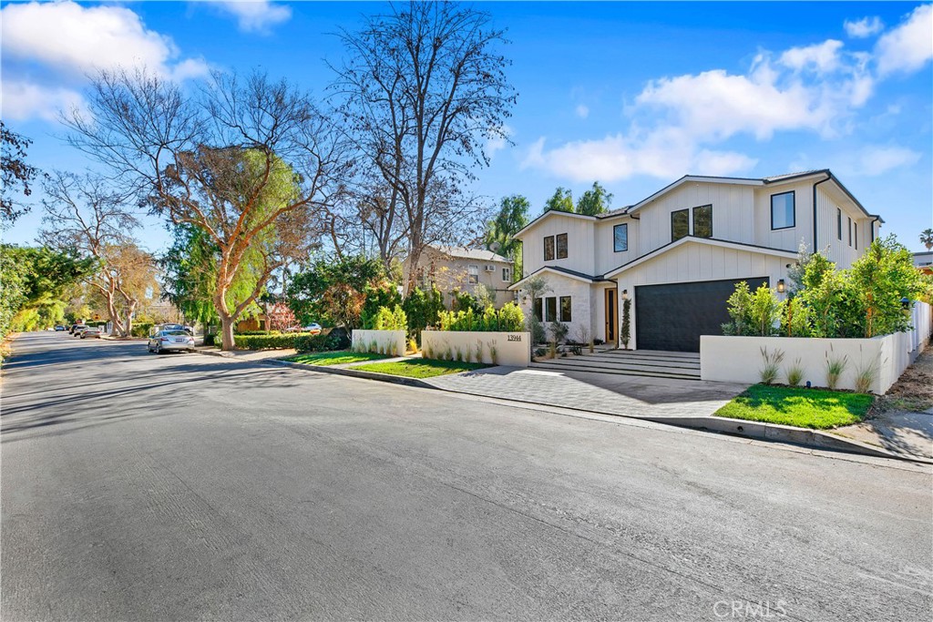 13944 Valleyheart Drive