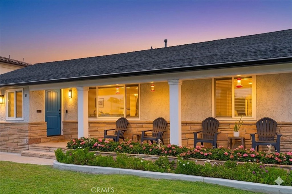 31 W Le Roy Avenue