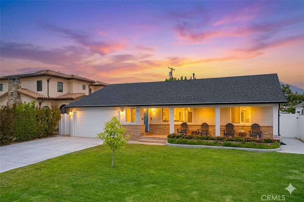 31 W Le Roy Avenue