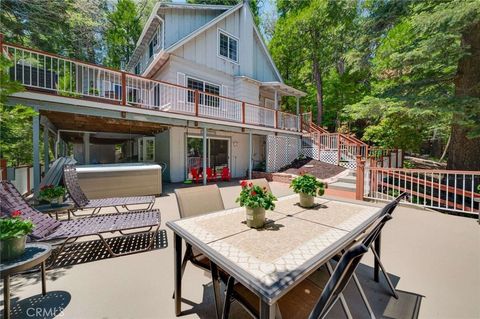 Photo of 395 Primrose Circle #1-2, Lake Arrowhead, CA 92352 (MLS # SW25259860)