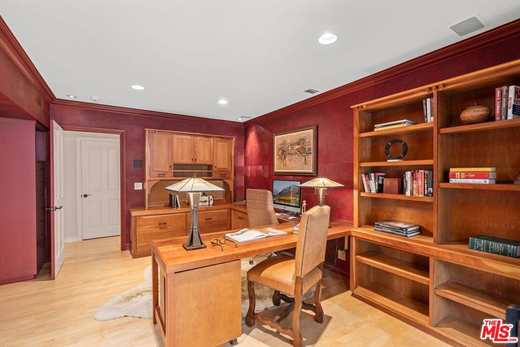 Little Holmby - Residential