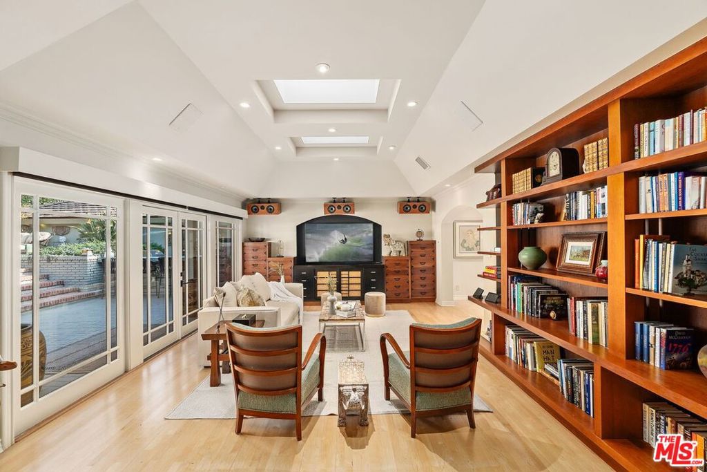 Little Holmby - Residential