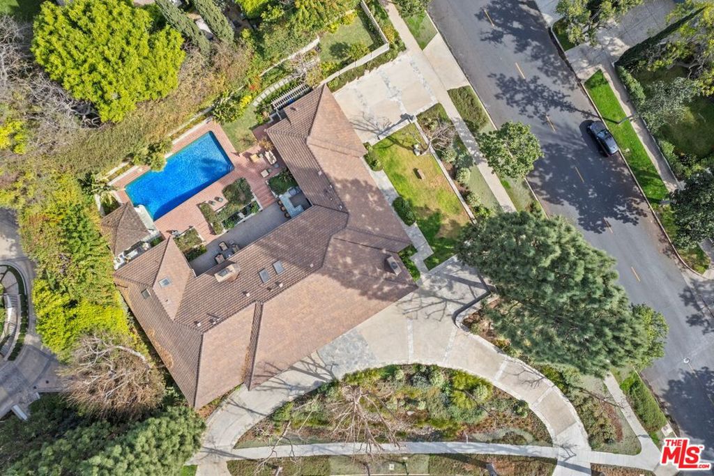 Little Holmby - Residential