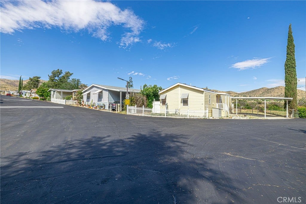 2501 Sierra Highway