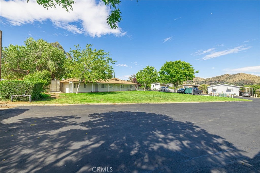 2501 Sierra Highway