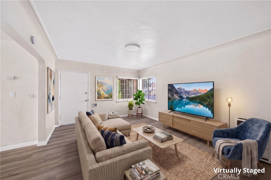 2901 E 65th