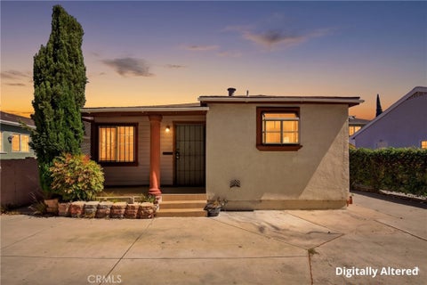 Photo of 2901 E 65th ST, Long Beach, CA 90805 (MLS # RS26132898)