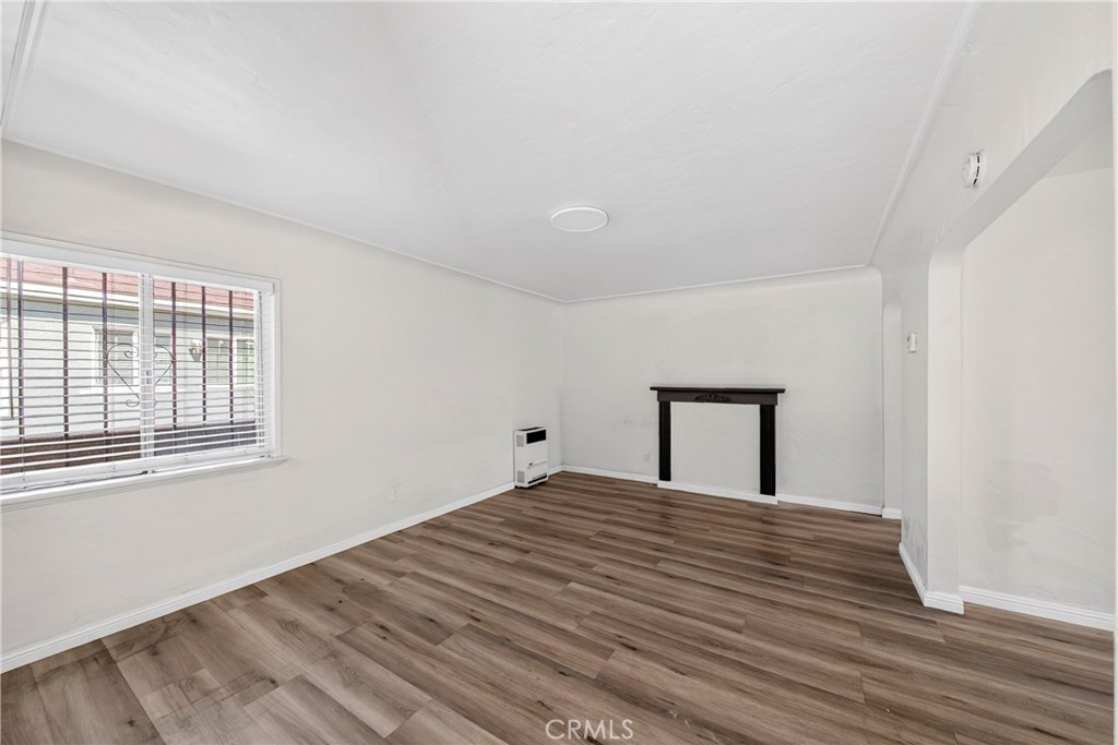 2901 E 65th
