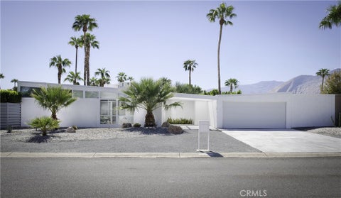 Photo of 971 E Alexander Way, Palm Springs, CA 92262 (MLS # OC26217514)