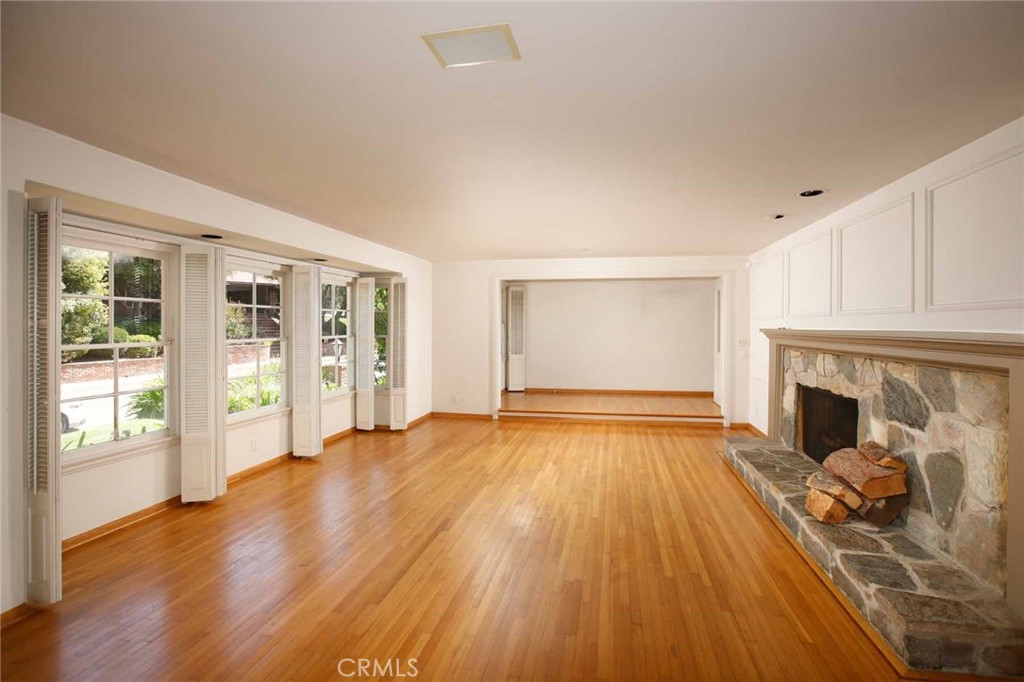 3847 Royal Woods Drive