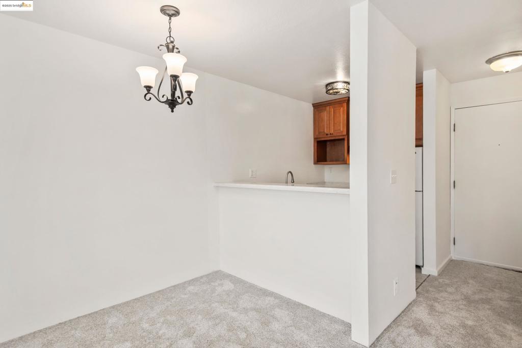 PIEDMONT AVENUE - Residential