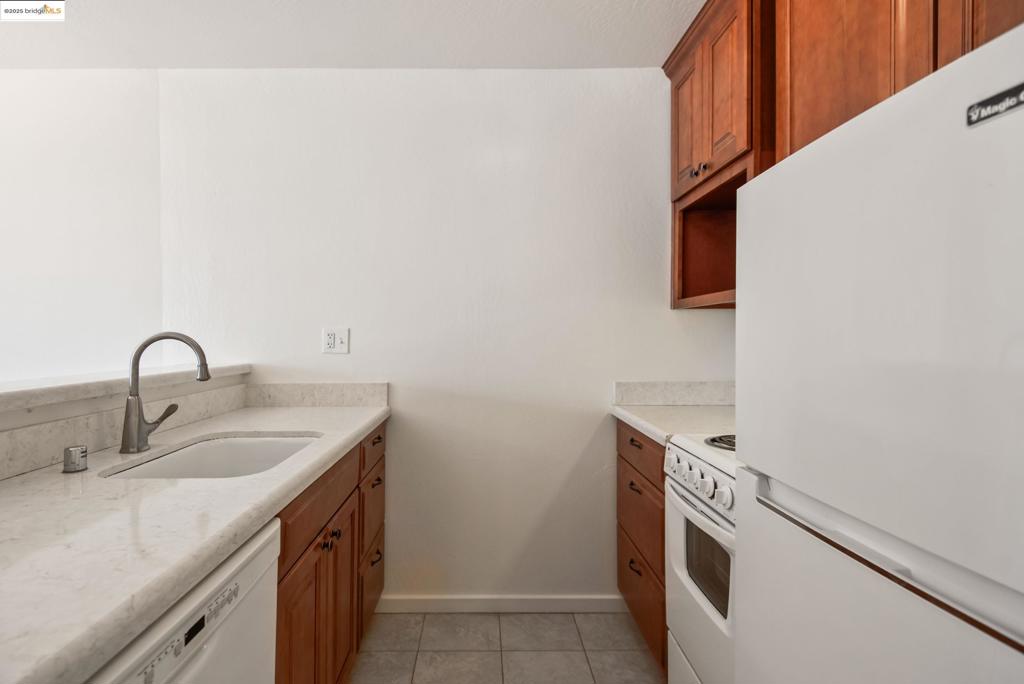 PIEDMONT AVENUE - Residential