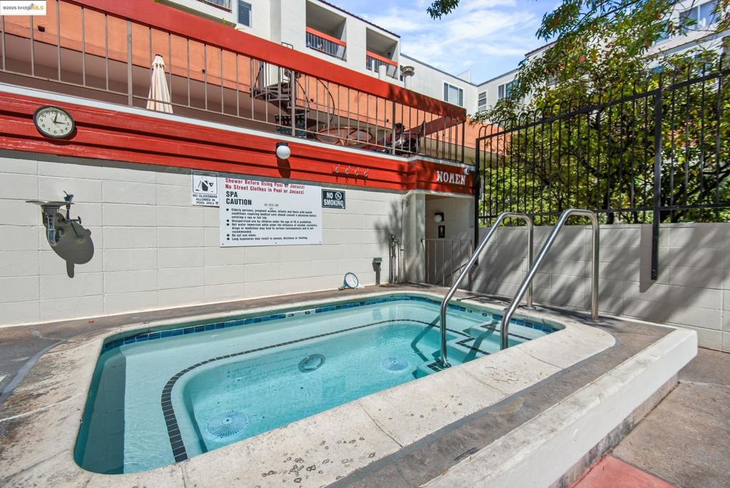 PIEDMONT AVENUE - Residential