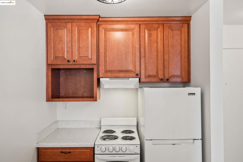 PIEDMONT AVENUE - Residential