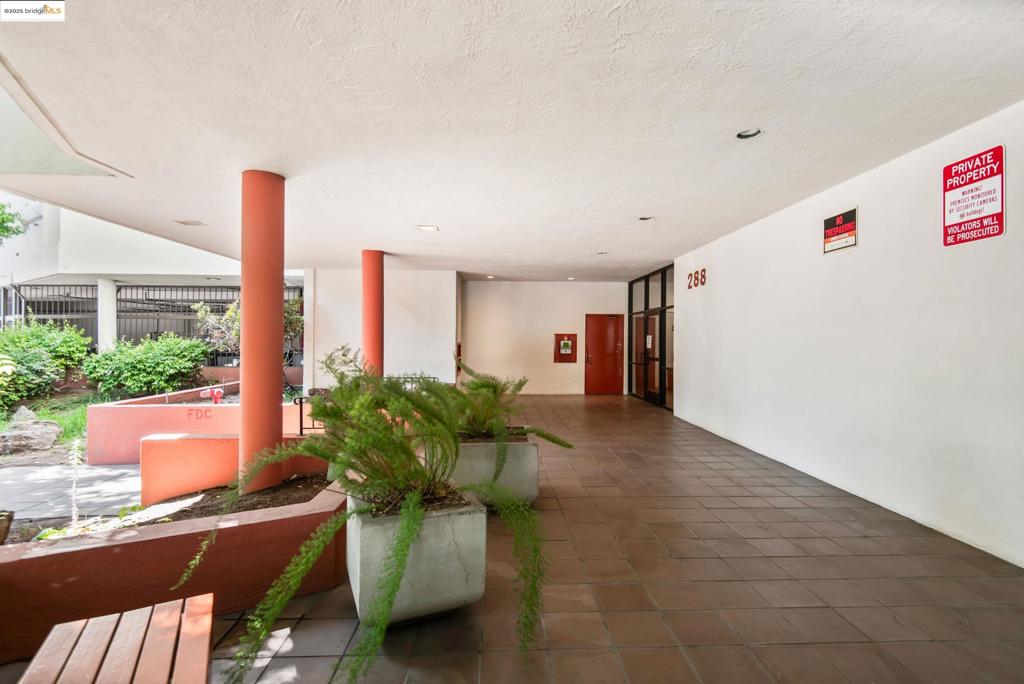 PIEDMONT AVENUE - Residential