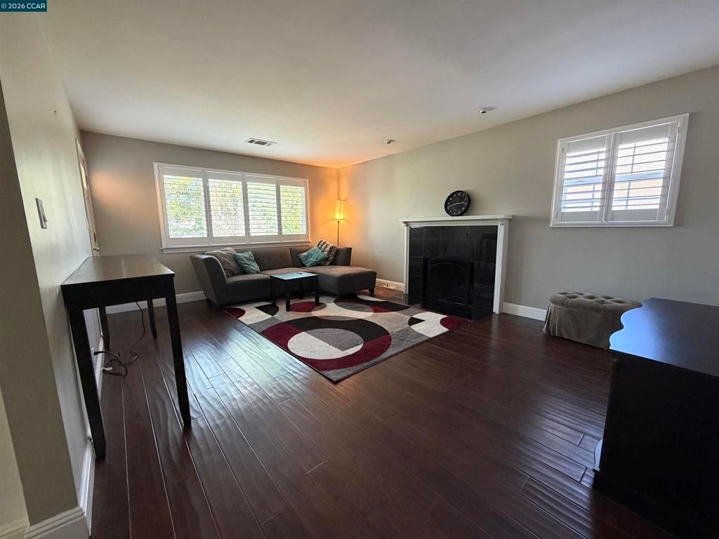 930 Sassel Avenue AVE, Concord CA 94518