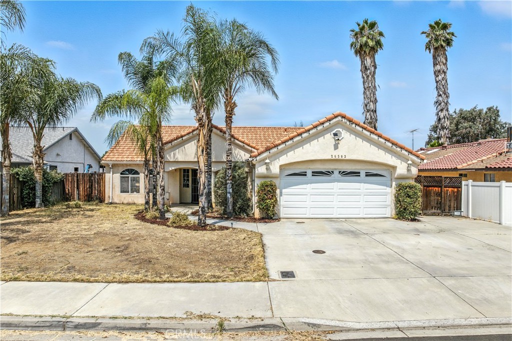 Welcome to this inviting 3-bedroom, 2-bath single-story home, ideally located just a short walk from the elementary school—making morning drop-offs a breeze! While the neighborhood may be more modest, this home offers a wonderful opportunity for first-time buyers or families looking to put down roots and make it their own.
Inside, you’ll find a functional and comfortable layout with an open living area, a bright kitchen, and spacious bedrooms. The primary suite includes its own private bathroom, providing a quiet retreat at the end of the day. The backyard offers plenty of space for kids to play or for weekend barbecues with family and friends.
With a little vision and care, this home has the potential to shine. Whether you’re starting out or looking to invest in your future, this is an excellent opportunity to own a solid, affordable home in a convenient location.