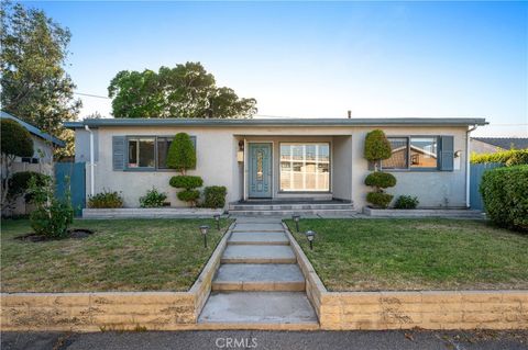 Photo of 914 N Sacramento St, Orange, CA 92867 (MLS # DW26076386)