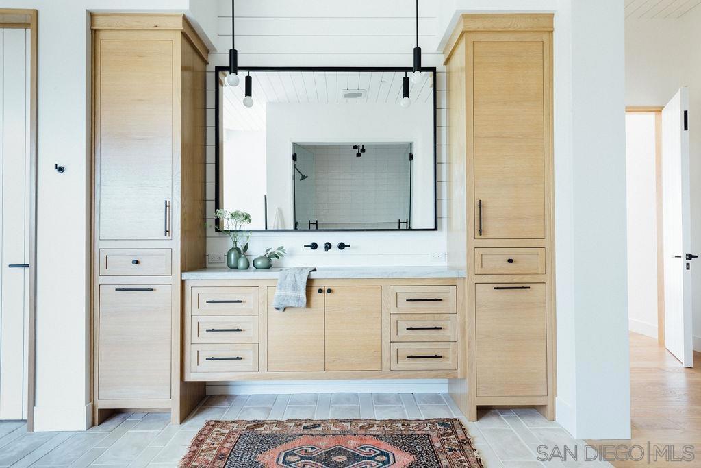 Rancho Santa Fe - Residential