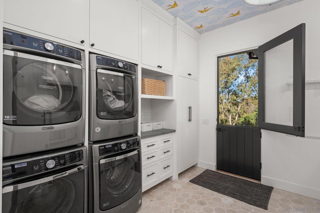 Rancho Santa Fe - Residential