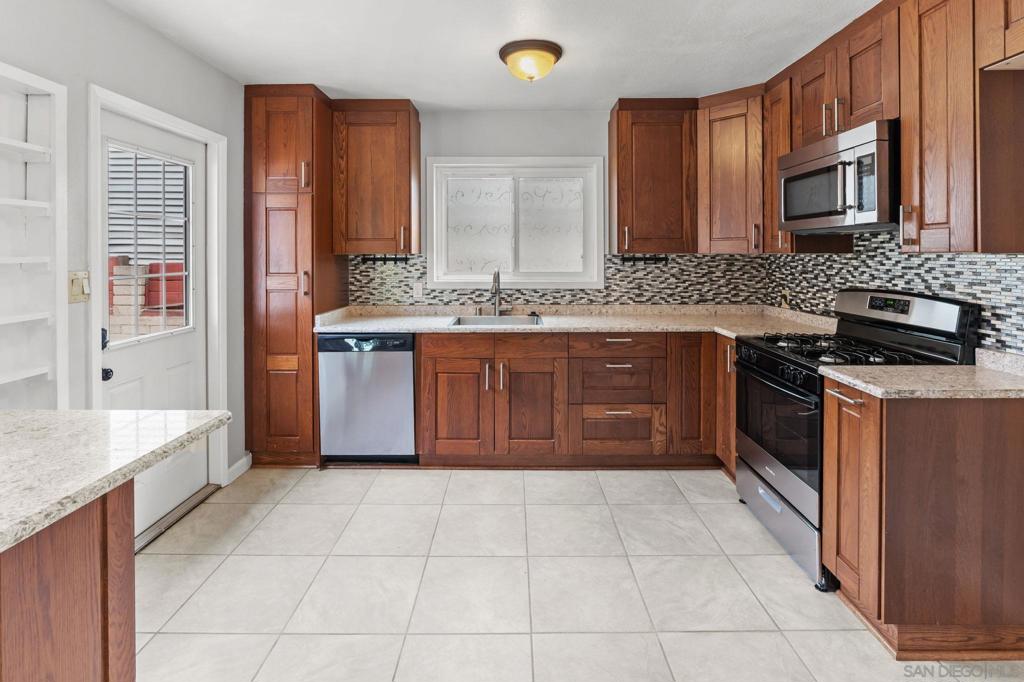 Paradise Hills - Residential