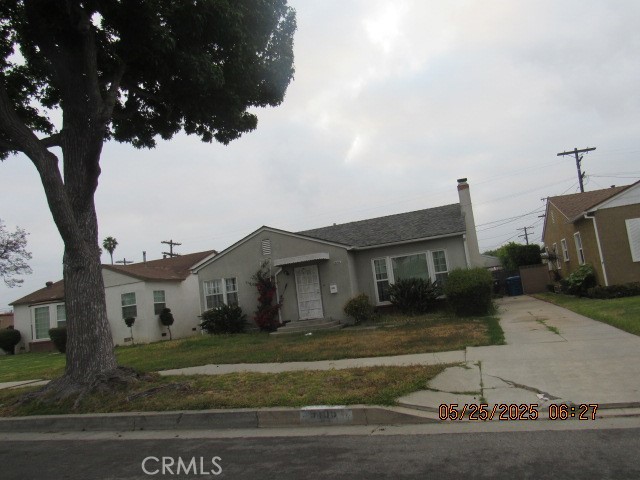Single Family residence IN CLOSE PROXIMITY TO MANY NEIGHBORHOOD SUPPORT FACILITIES (SHOPPING,SCHOOLS AND PUBLIC TRANSPORTATION).