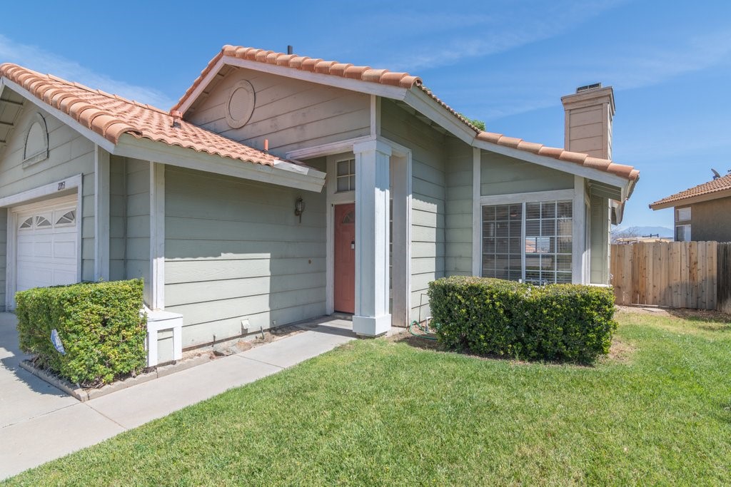 Properties 3 27953 Doreen