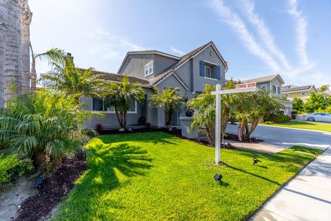 7607 corona valley avenue eastvale ca 92880