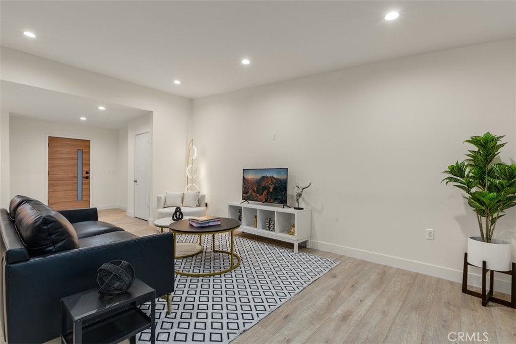 5115 Rigoletto Street