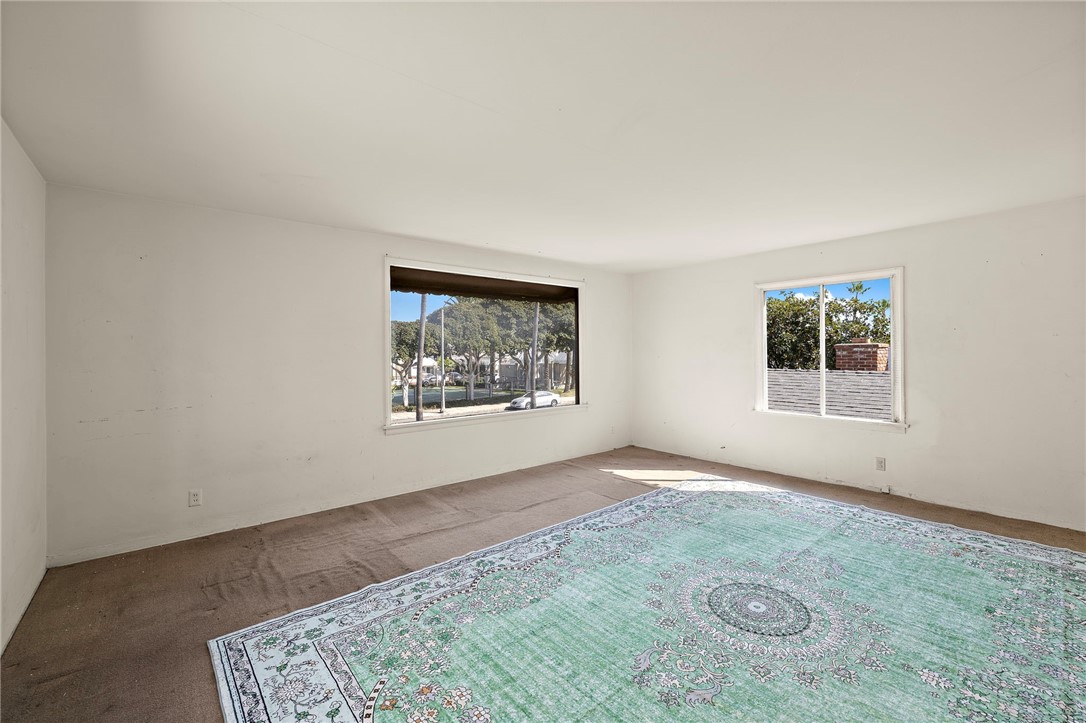 Central Newport (CNEW) - Residential Income