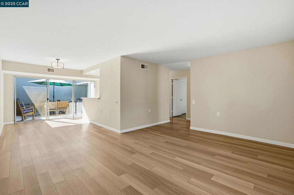 ROSSMOOR - Residential