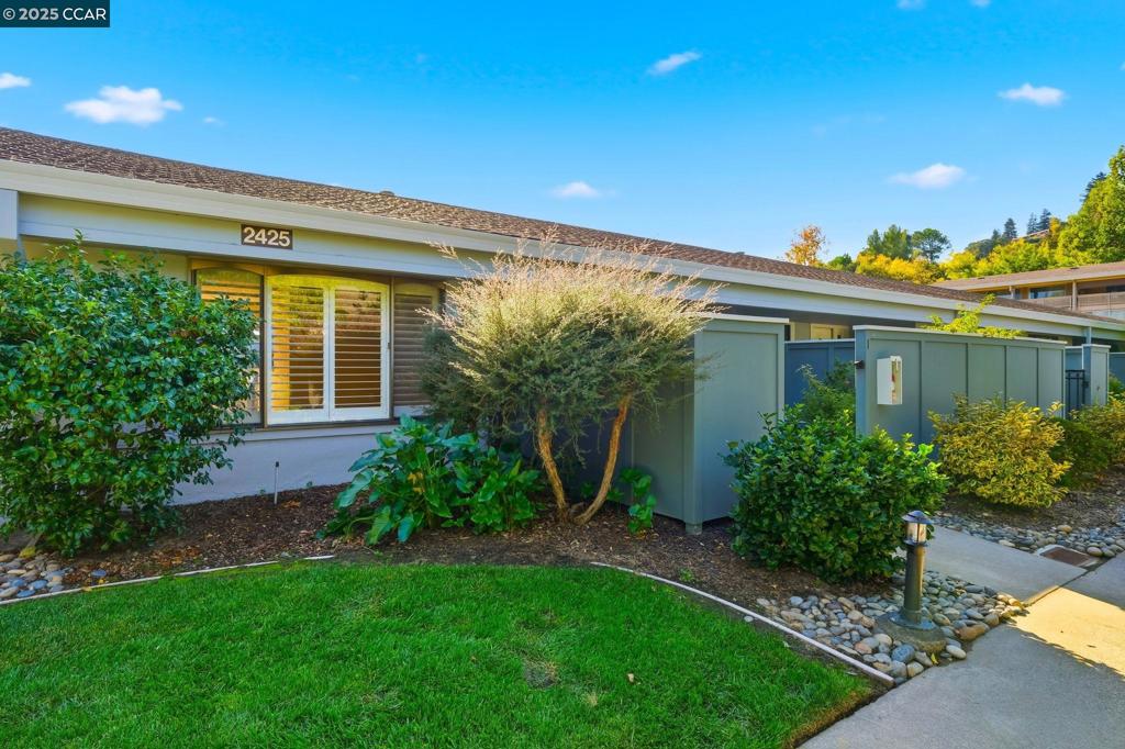 ROSSMOOR - Residential