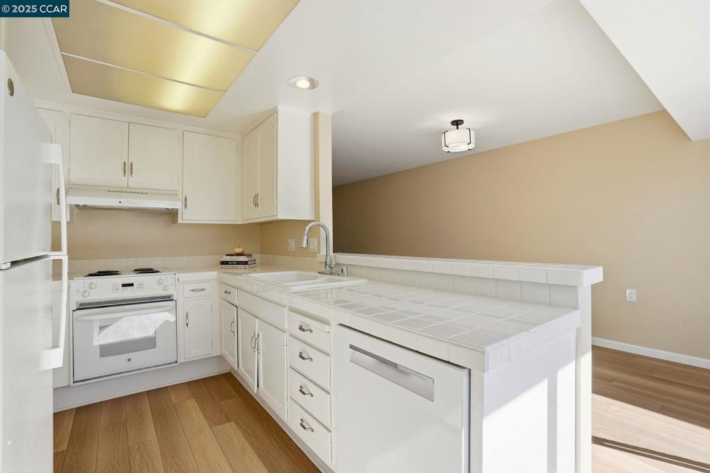 ROSSMOOR - Residential