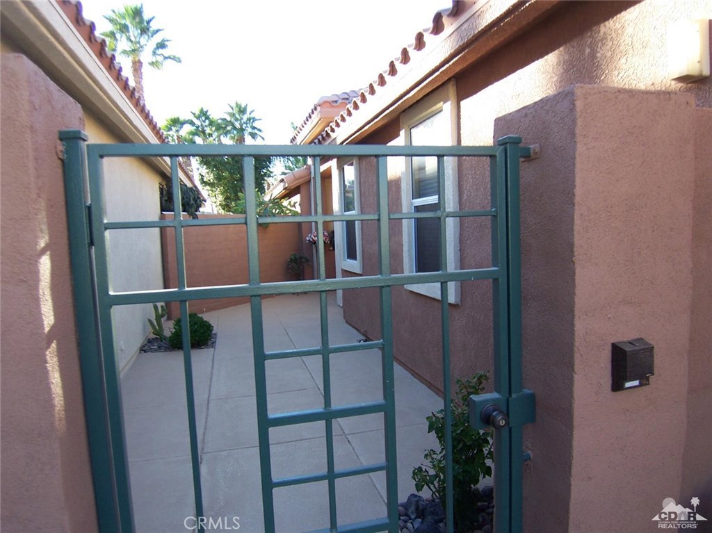 Oasis Country Club - Residential