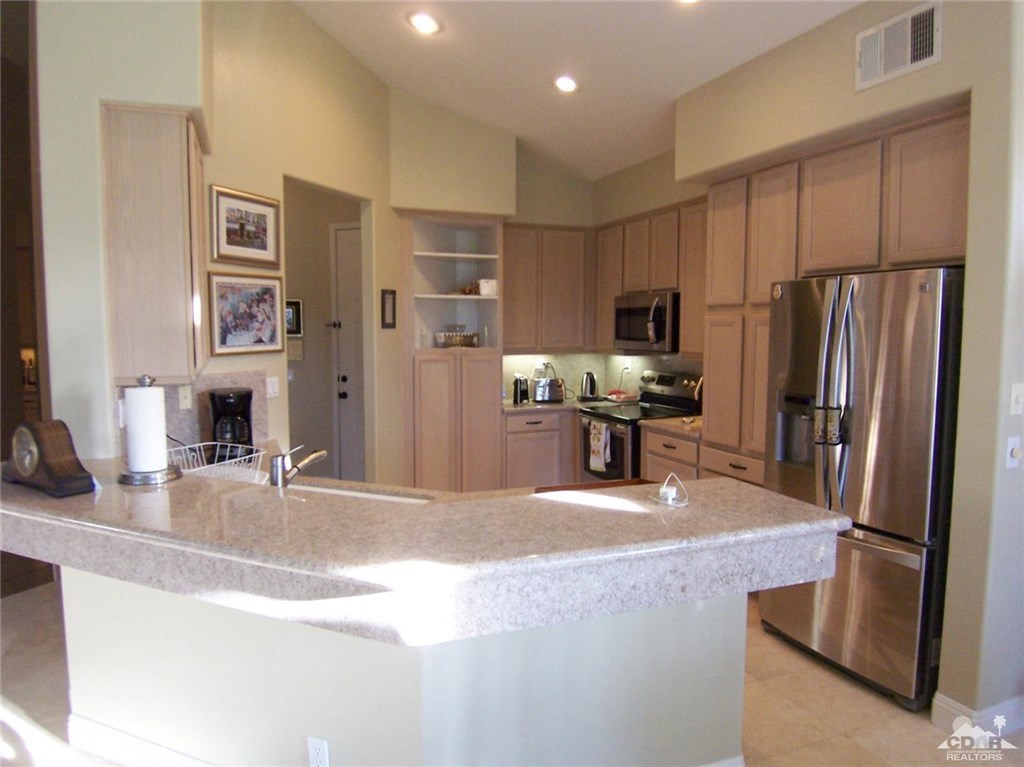 Oasis Country Club - Residential