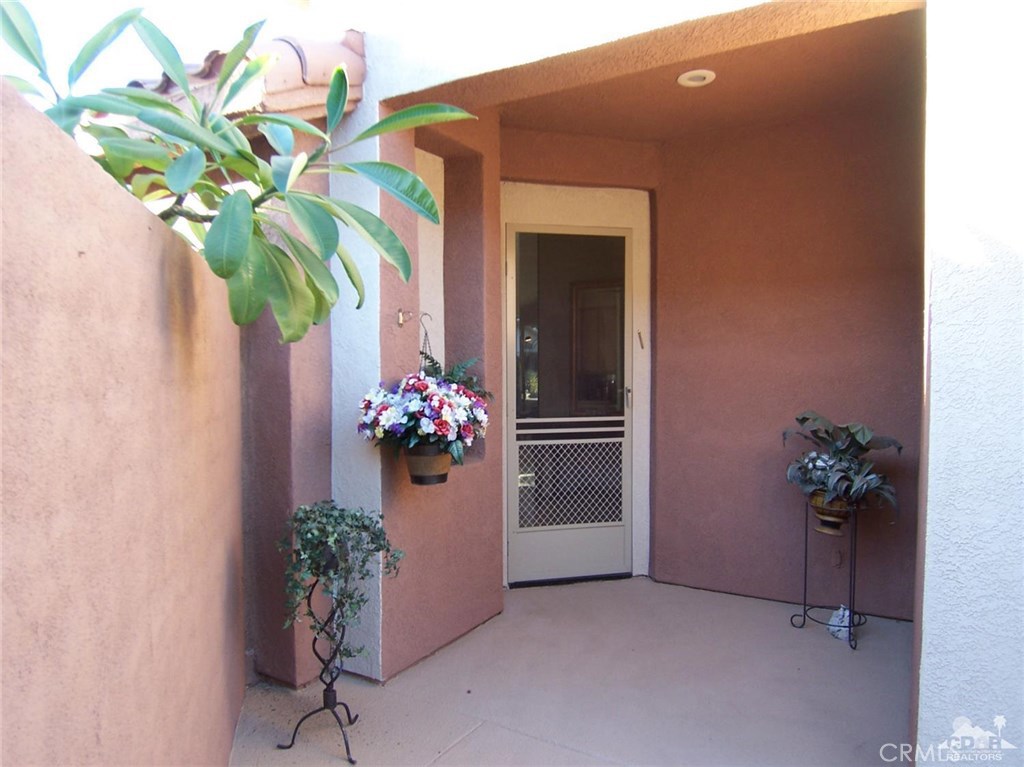 Oasis Country Club - Residential