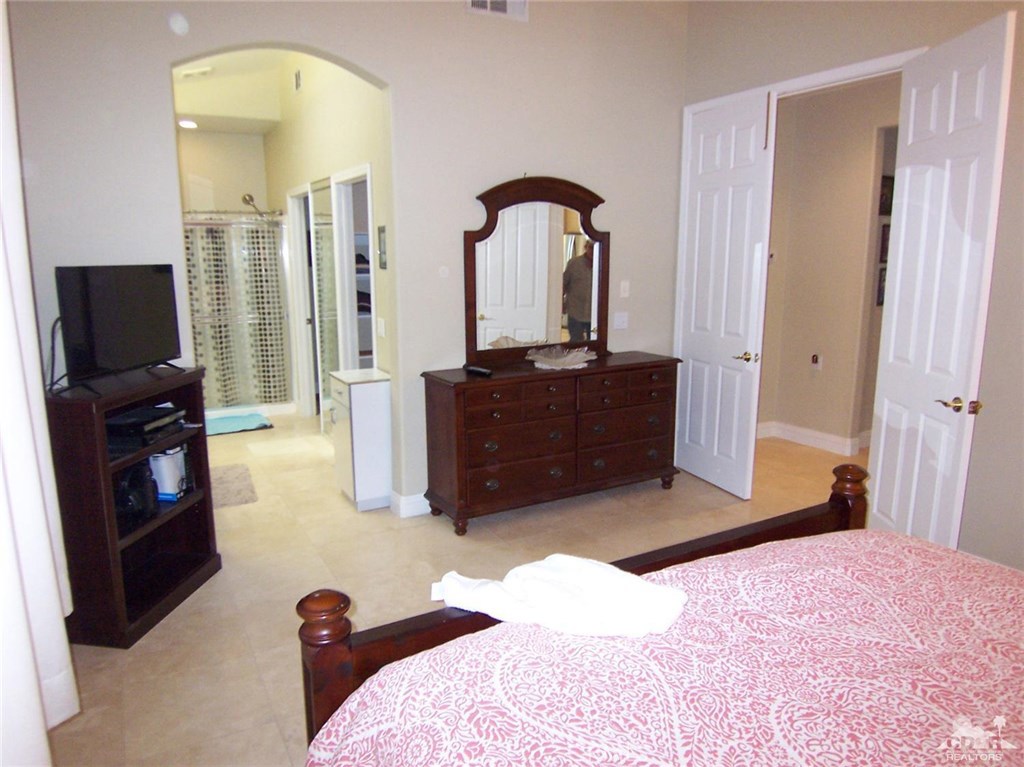 Oasis Country Club - Residential