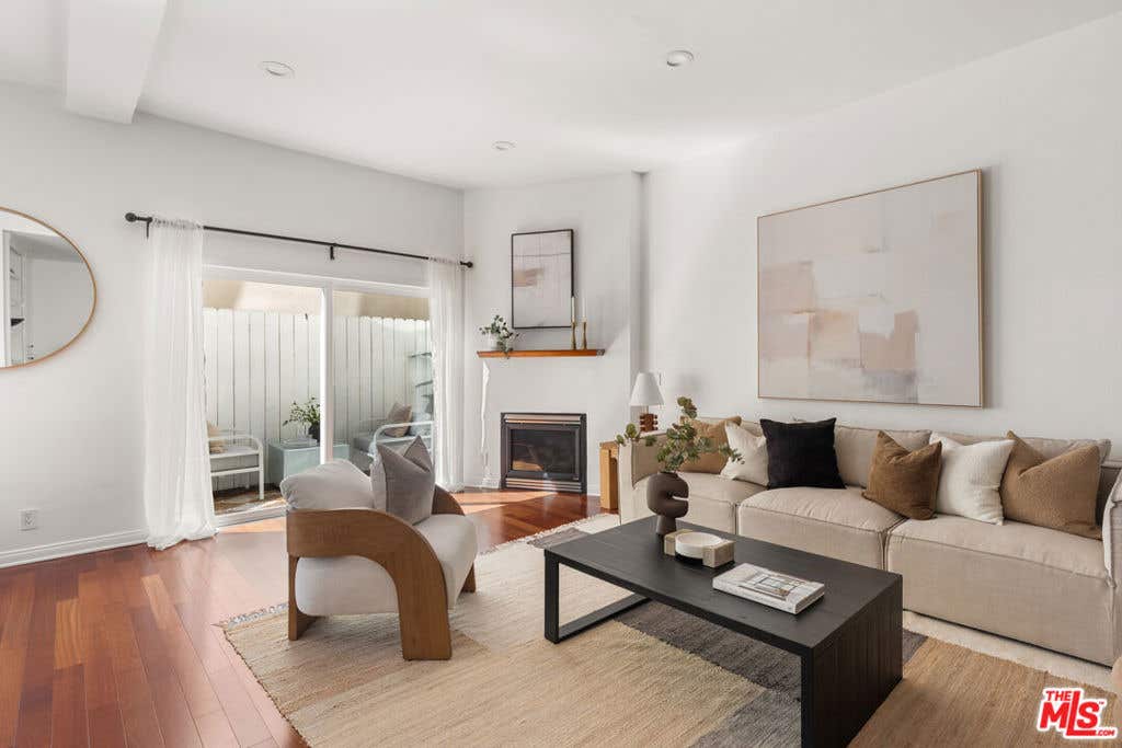 Photo of 1127 9th Street #103, Santa Monica, CA 90403 (MLS # 26858539)