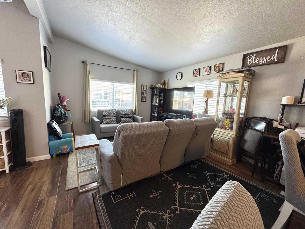 SUNNYVALE - Manufactured In Park