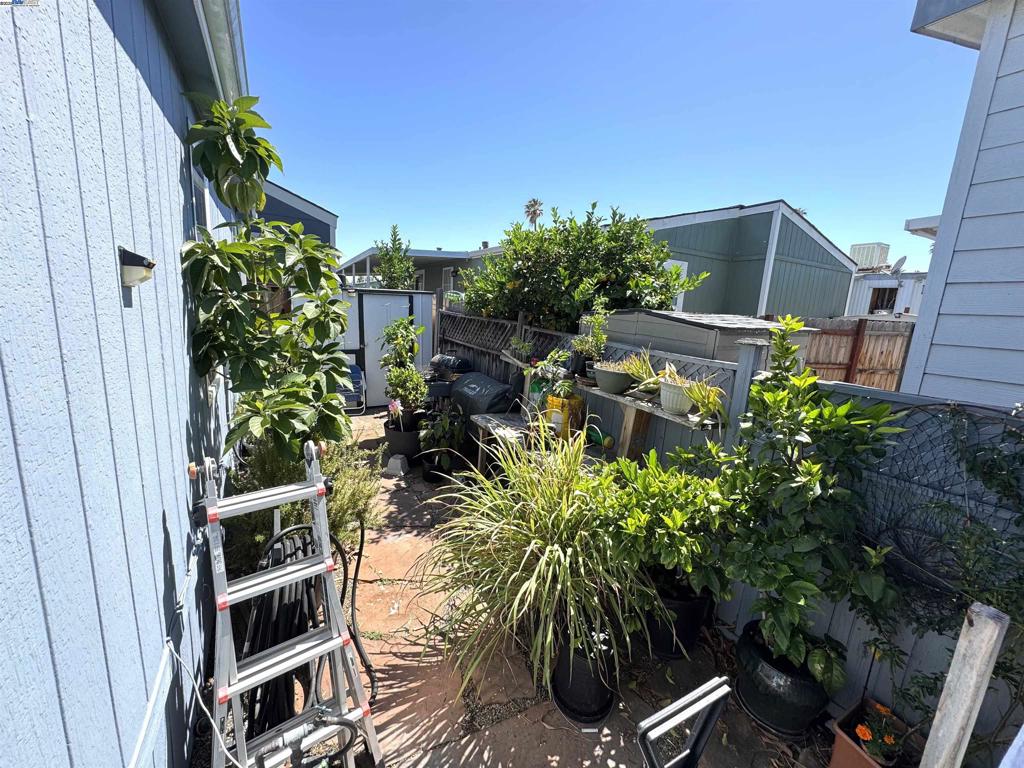 SUNNYVALE - Manufactured In Park