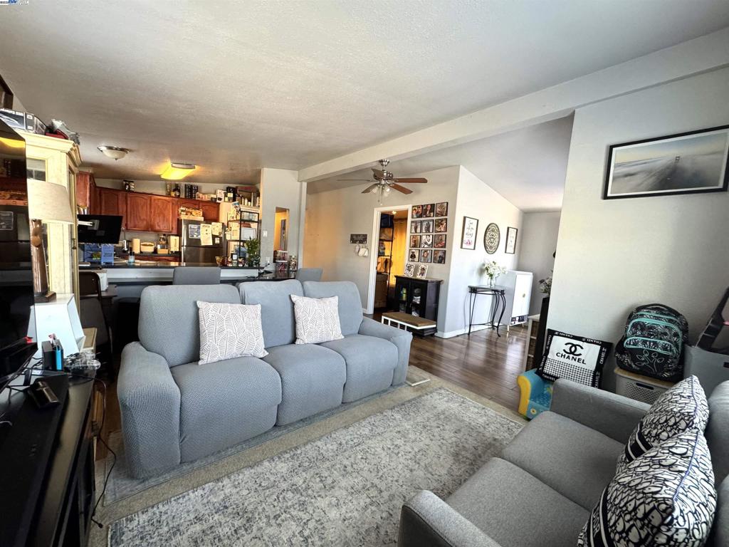 SUNNYVALE - Manufactured In Park