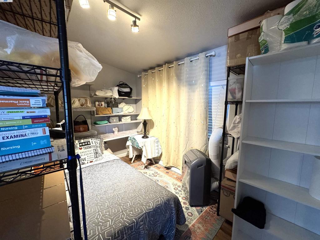 SUNNYVALE - Manufactured In Park